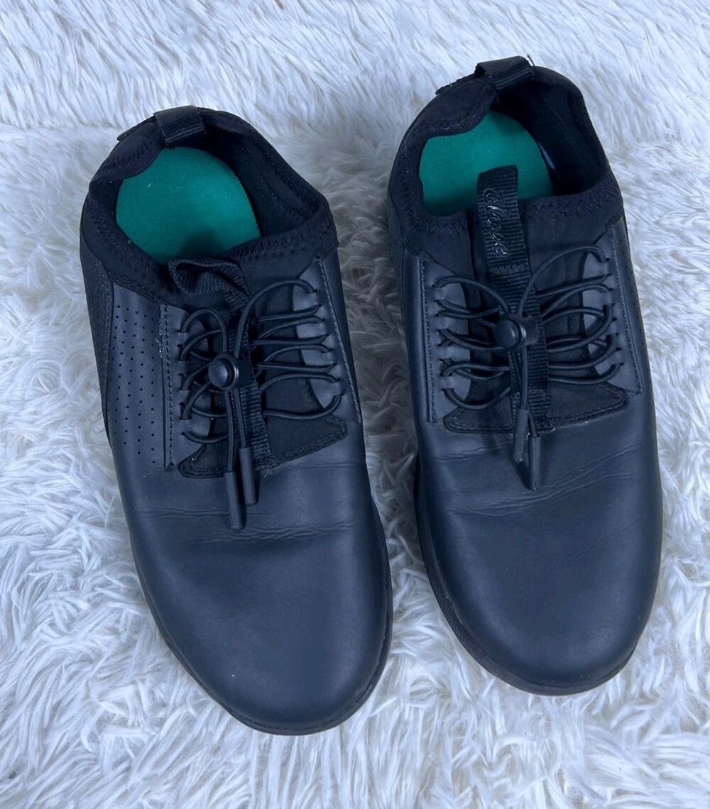 Clove Shoes Sz W8.5 M7 Black Bungee Lace Slip Resistant Nursing Sneakers